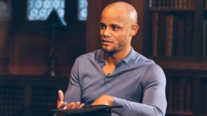 Le Capitaine De Man City, Vincent Kompany Diplomé De La Business School De Manchester