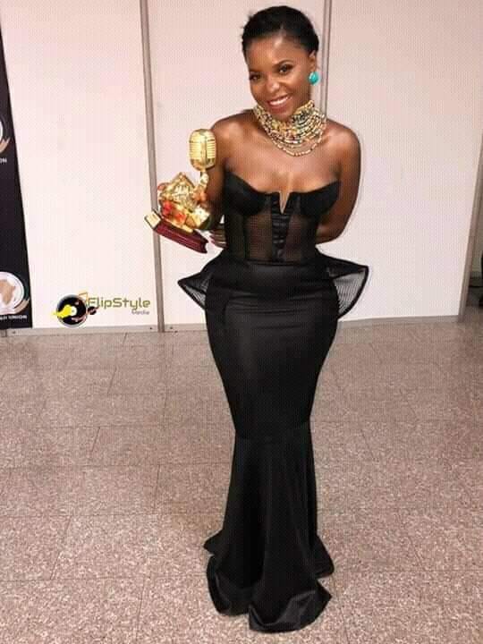 Afrima 2018: Daphné Meilleur Artiste Féminin Afrique Centrale, Davido Meilleur Artiste De L’année !