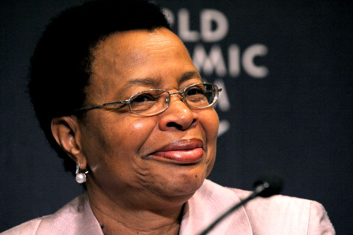 Graça Simbine - Comunidade Activa: GRAÇA MACHEL: uma das 100 figuras mais ... : Nelson rolihlahla mandela (phát âm tiếng xhosa: