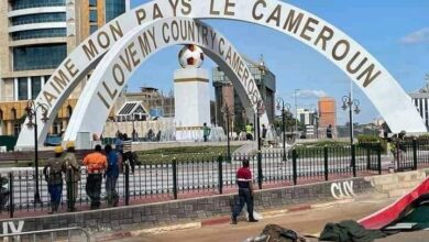 Photo de Cabral Libii qualifie le nouveau ‘monument patriote’ « d’encombrement quelconque »