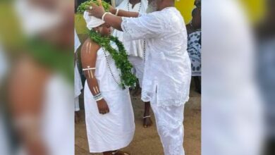 Photo de Le mariage d’un prêtre de 63 ans avec une fillette de 12 ans crée un tollé !