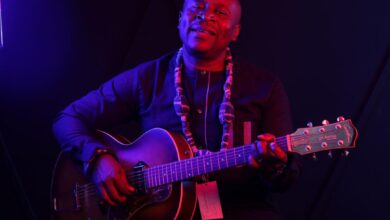 Photo de Rejis Mev présente « You PeoPle » : un premier album entre conscience, culture et rythmes envoûtants