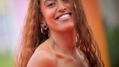 Photo de Voici la raison pour laquelle Malia Obama, a abandonné son nom de famille